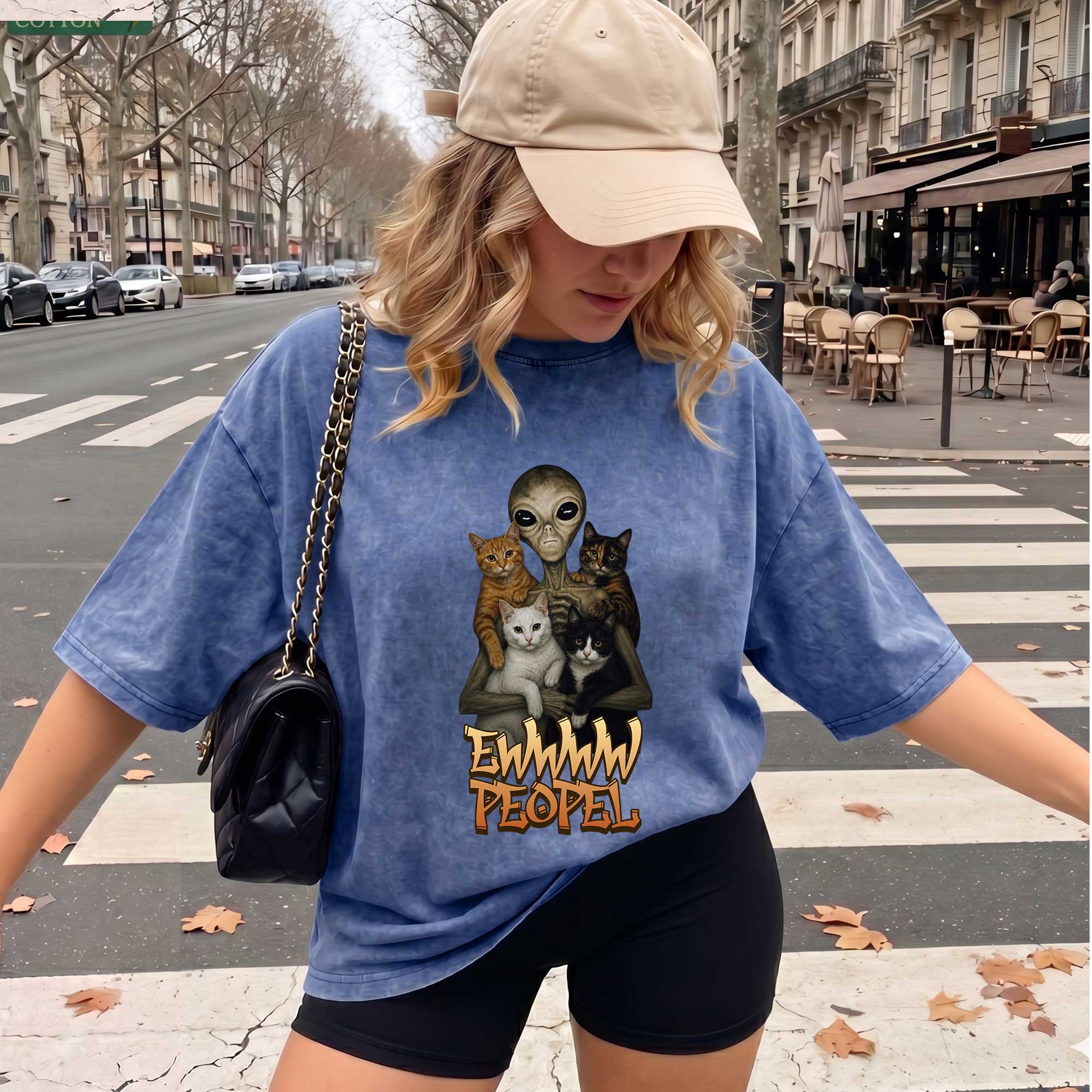 Vintage  Alien "Ewwww People" Cats Graphic T-Shirt